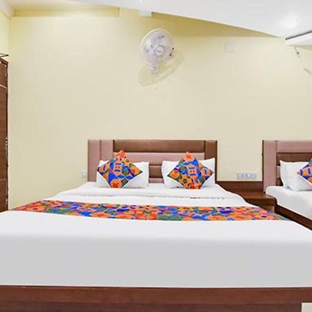 Fabexpress Poonam Palace Amhedabad Dış mekan fotoğraf