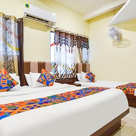 Fabexpress Poonam Palace Amhedabad Dış mekan fotoğraf