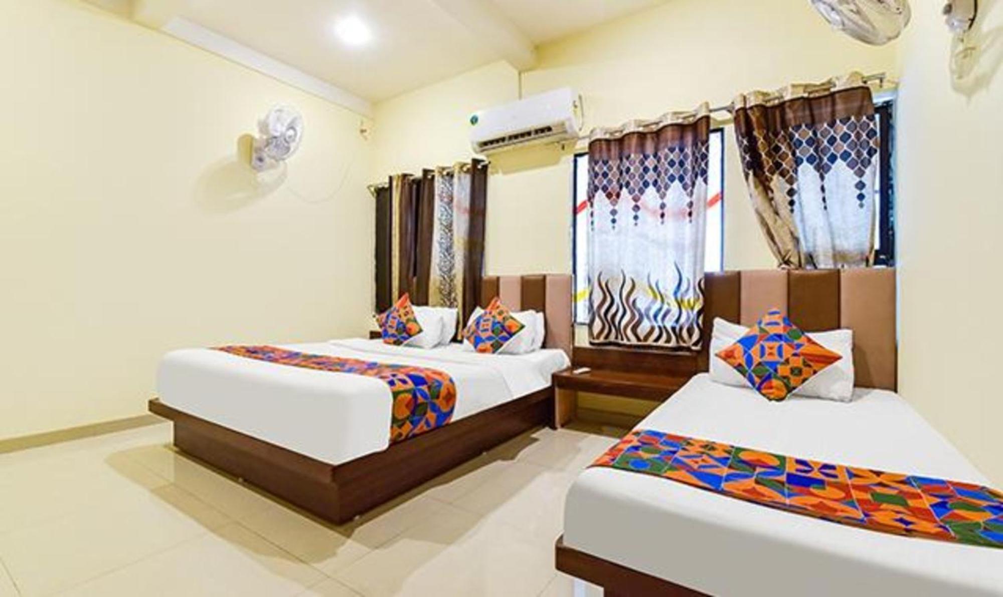 Fabexpress Poonam Palace Amhedabad Dış mekan fotoğraf