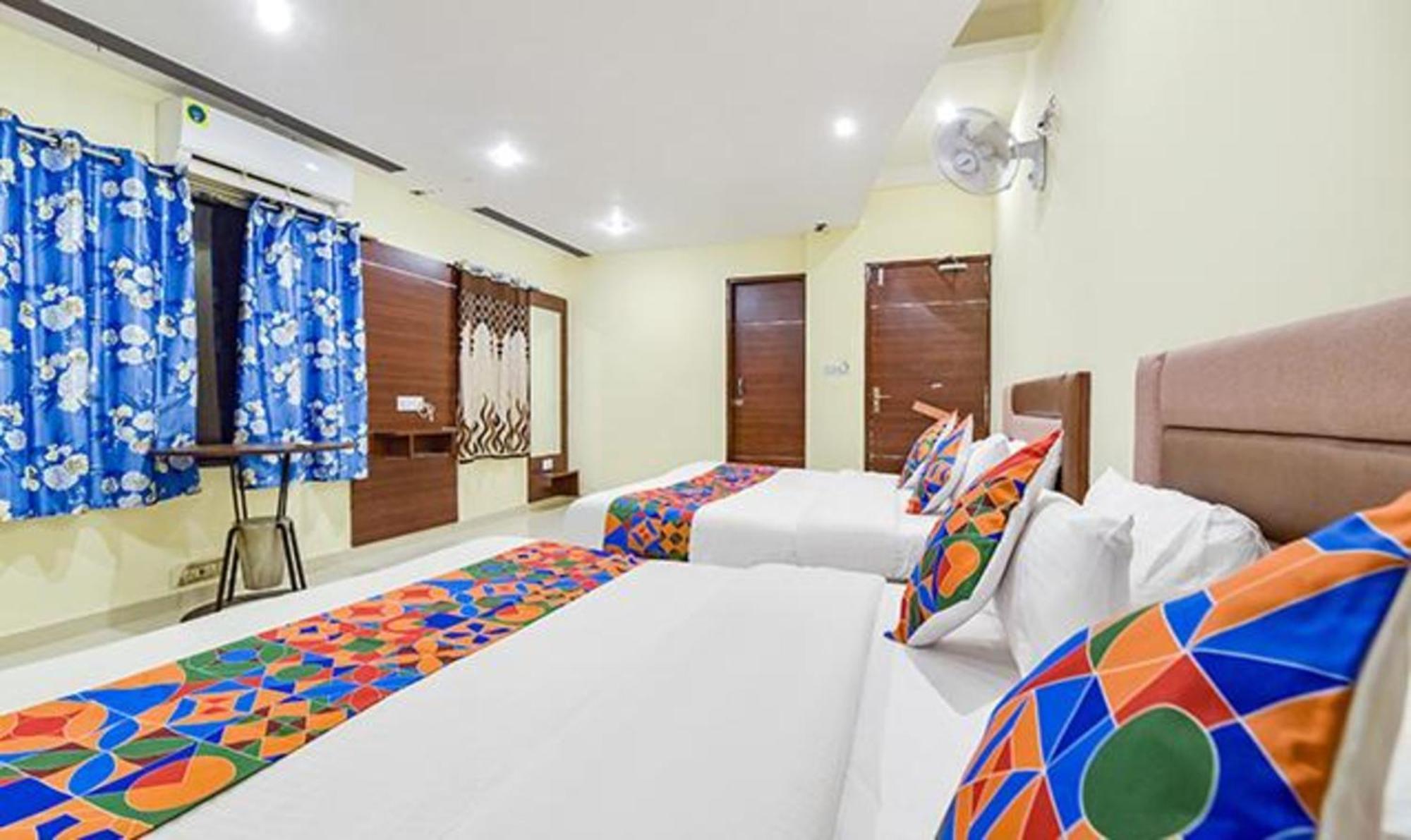Fabexpress Poonam Palace Amhedabad Dış mekan fotoğraf
