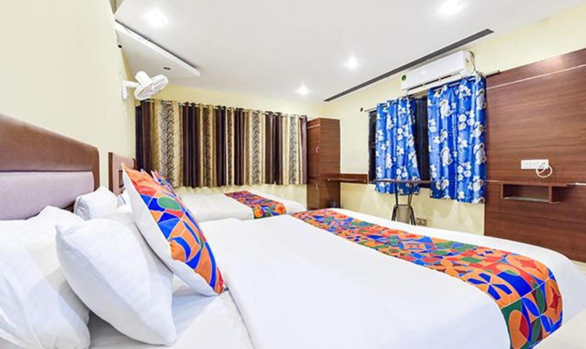 Fabexpress Poonam Palace Amhedabad Dış mekan fotoğraf