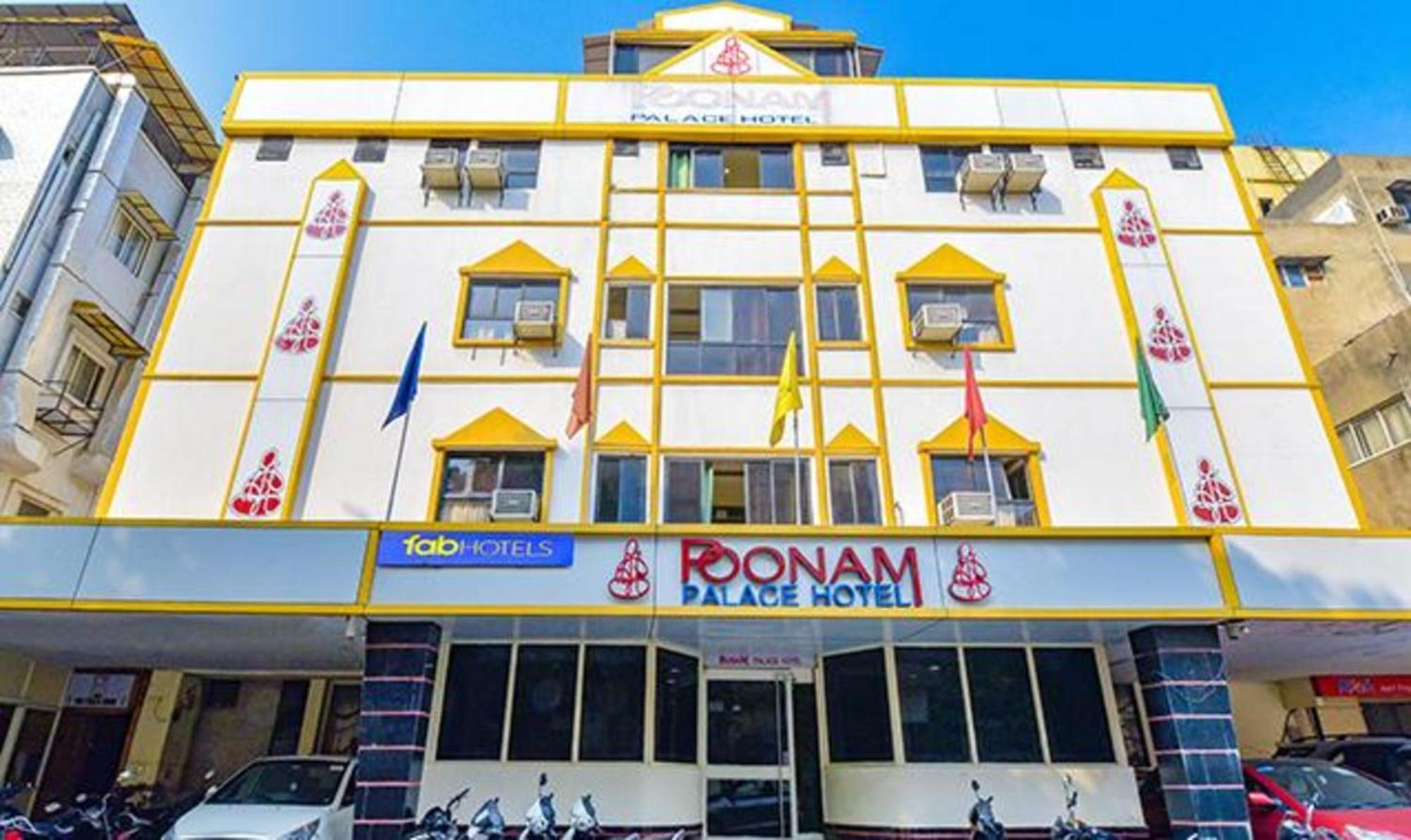Fabexpress Poonam Palace Amhedabad Dış mekan fotoğraf